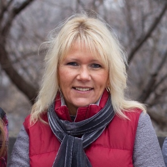 Meet your Posher, Missy - Picture 1 of 2